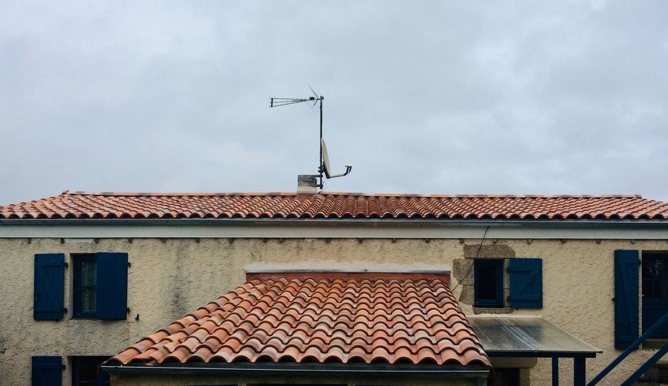 Rénovation de la toiture tuile et des fenêtres de toit Velux